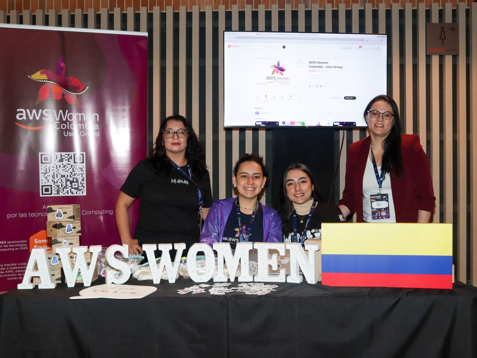 Mesa de AWS Women